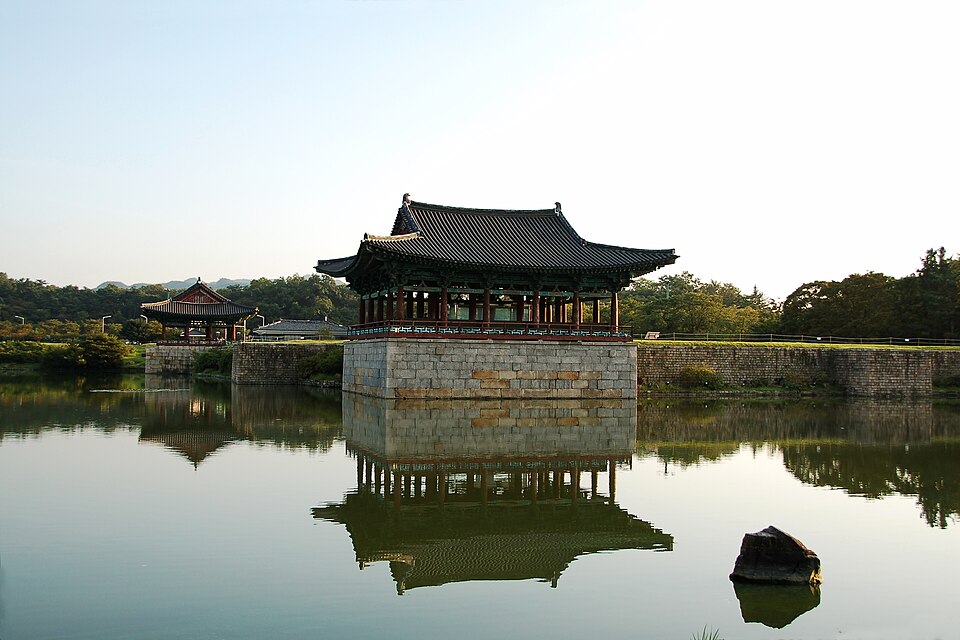 Ponto Turístico Palácio de Donggung e Lago Wolji em Gyeongju