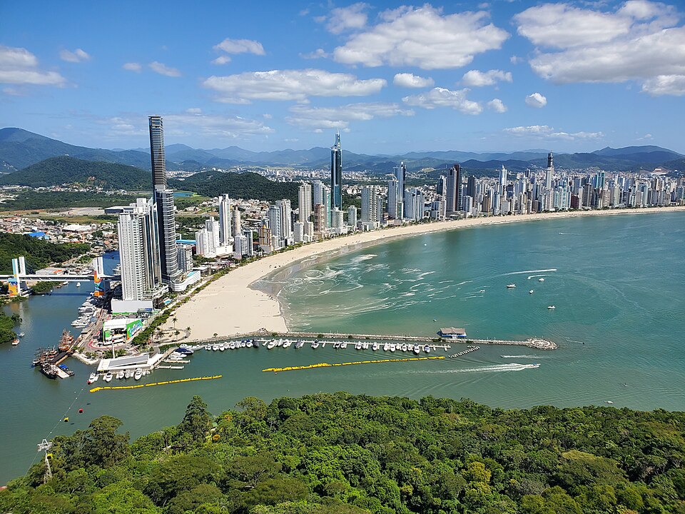 Ponto Turístico Molhe da Barra Sul em Balneário Camboriú
