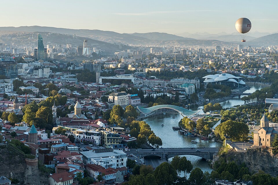 Ponto Turístico Ponte da Paz em Tbilisi