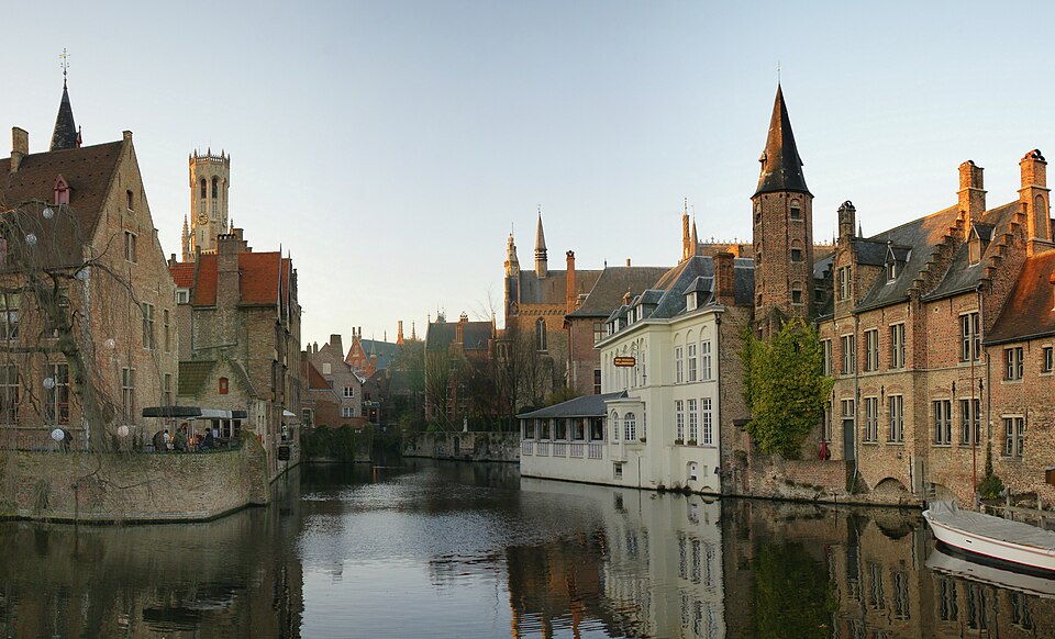 Ponto Turístico Canais de Bruges (Passeio de Barco) em Bruges