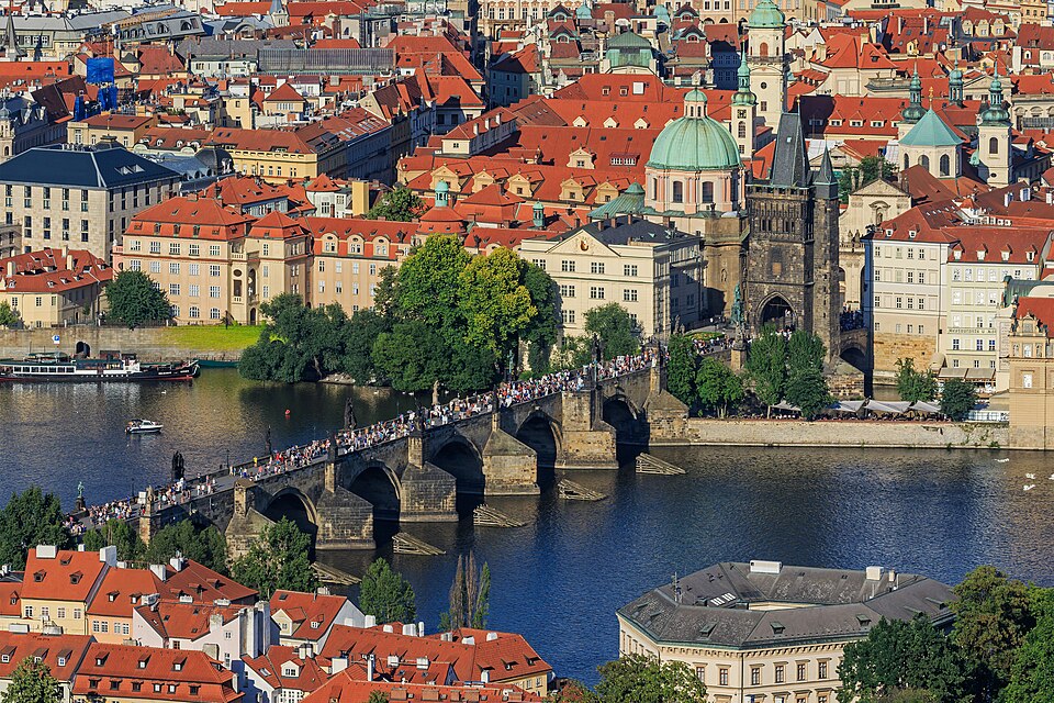 Ponto Turístico Ponte Carlos (Karlův Most) em Praga