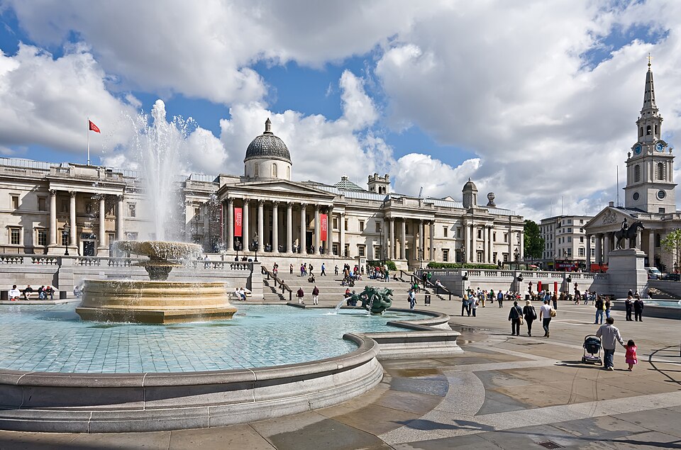Ponto Turístico Trafalgar Square e a Coluna de Nelson em Westminster