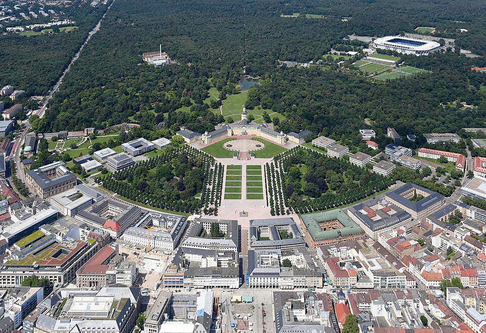 Ponto Turístico Palácio de Karlsruhe (Schloss Karlsruhe) em Karlsruhe