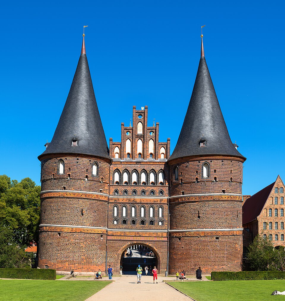 Ponto Turístico Portão de Holsten (Holstentor) em Lübeck