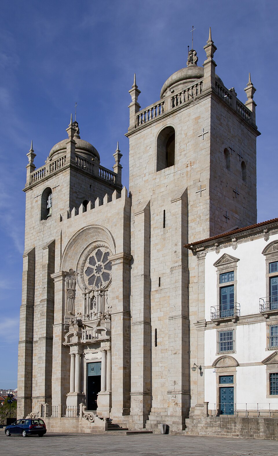 Ponto Turístico Sé do Porto em Porto