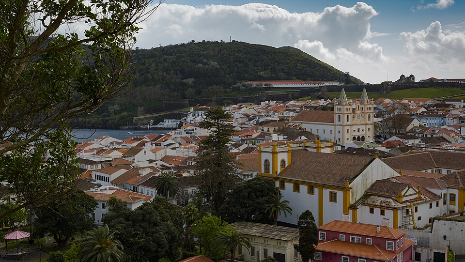 Ponto Turístico Alto da Memória (Mirante) em Angra do Heroísmo