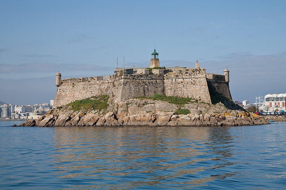 Ponto Turístico Castelo de Santo Antão (Museu Arqueológico) em A Corunha