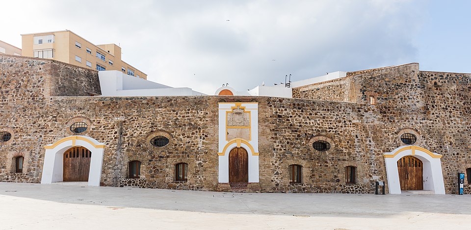Ponto Turístico Muralhas do Revellín e a Porta em Logroño