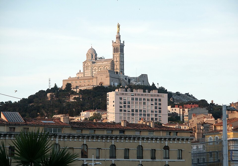 Ponto Turístico Basílica de Notre-Dame de la Garde em Marselha