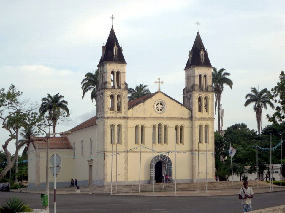 Ponto Turístico Catedral de Nossa Senhora da Graça (Sé) em São Tomé